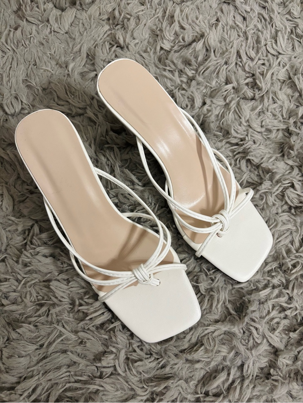 white tie kitten heel sandals size 6 !